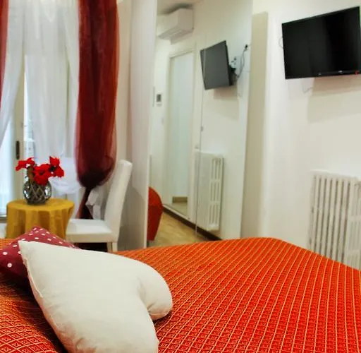 Oda ve Kahvaltı Have A - Luxury Roma